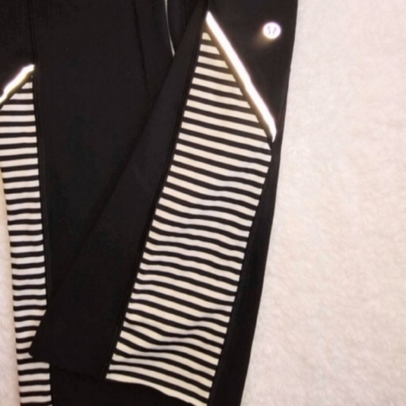 Lululemon Run Ice Queen Yoga Pants Flared Leggings - Picture 5 of 8